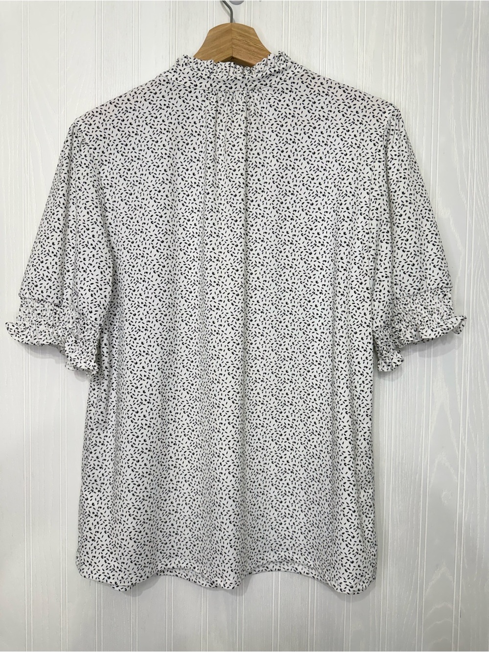 Adrianna Papell short sleeve shirt with neck tie size XL - Picture 5 of 8